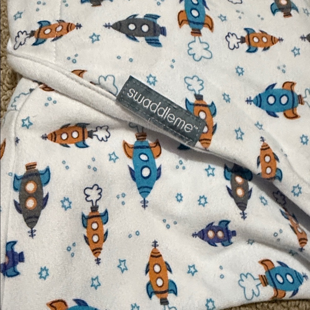 Set of 4 KeaBabies Baby Swaddle Blankets with Fun Patterns.  0-3 Months. - Picture 5 of 8
